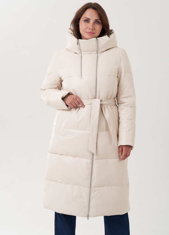 Пуховик из эко кожи молочного цвета с капюшоном модель № 25711 универмаг малина