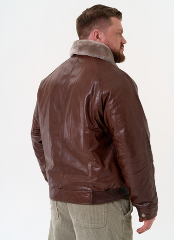 Куртка из натуральной кожи коричневого цвета