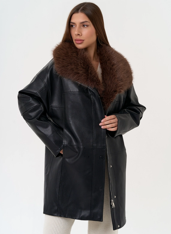 Женская утепленная куртка из эко кожи с воротником из эко меха фото