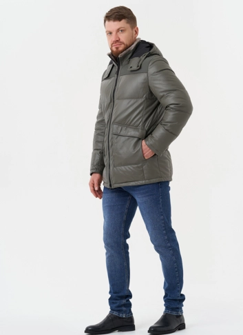 Кожаная куртка с капюшоном