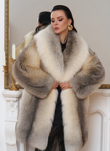 Женская шуба из меха лисы