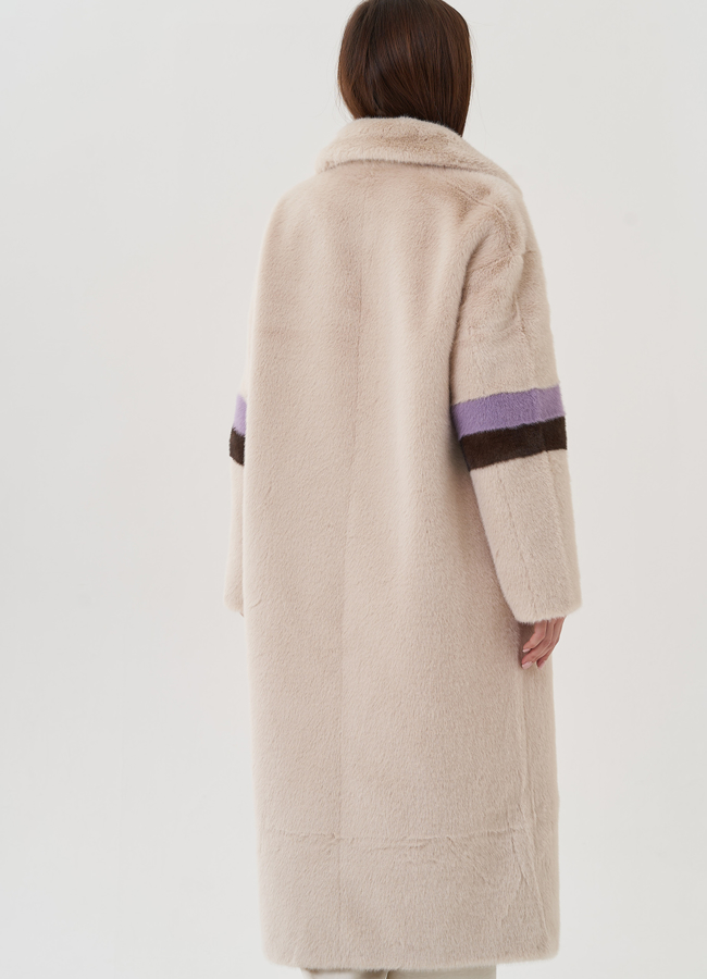 фото Женское пальто из эко меха  модель № 25737