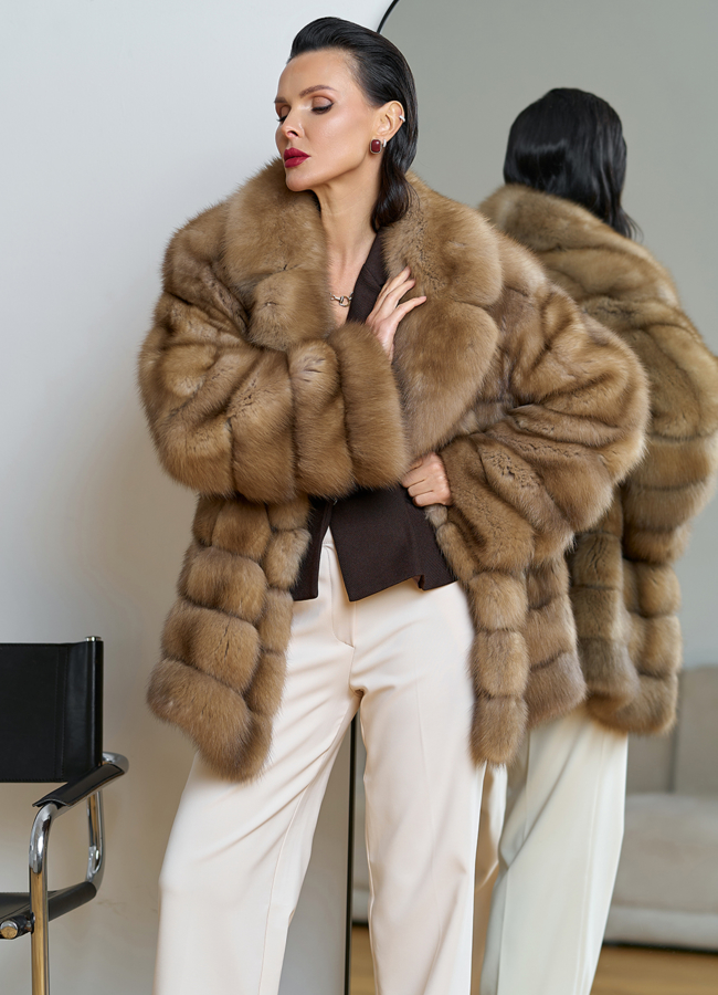 Женская шуба из куницы с английским воротником модель № 31726 универмаг малина